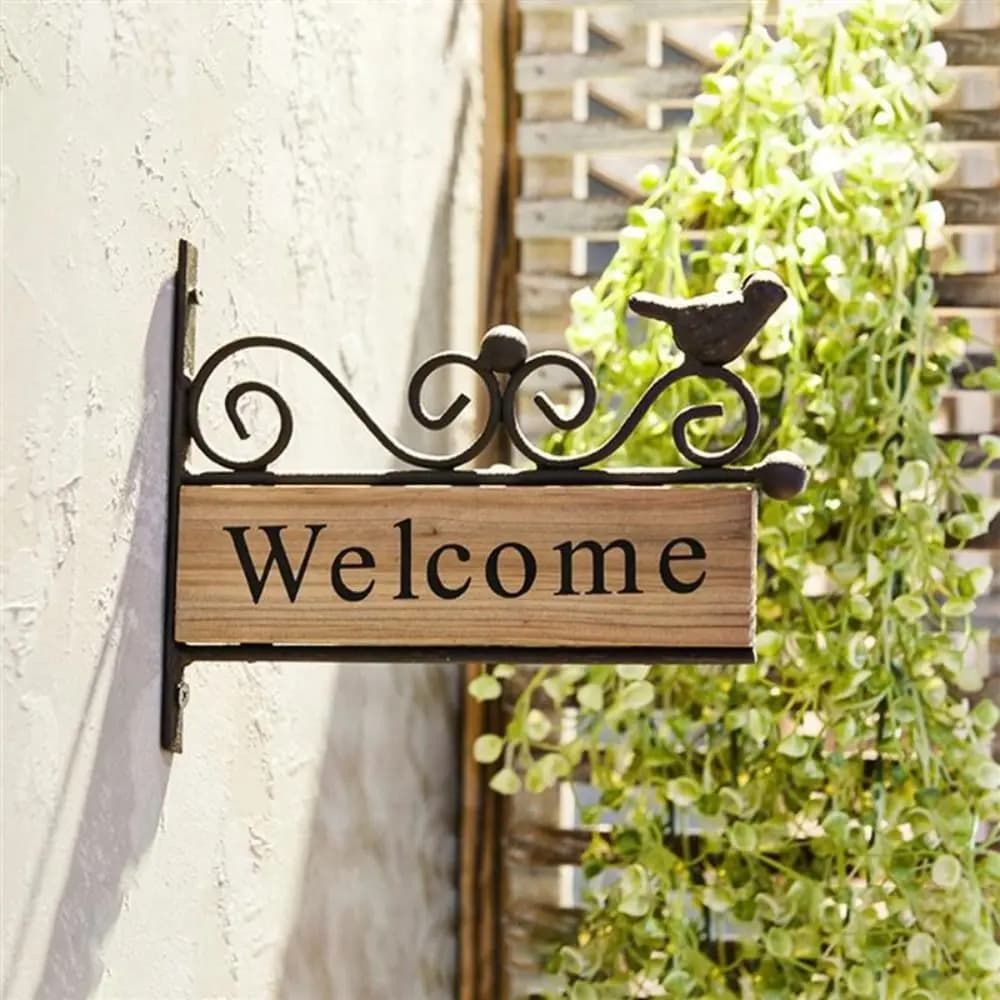 Iron Art Welcome Sign Board Rural Style Bird Pattern Wooden Hanging Pendant Rustic Wall Mounted Welcome Wall Hanging Decor