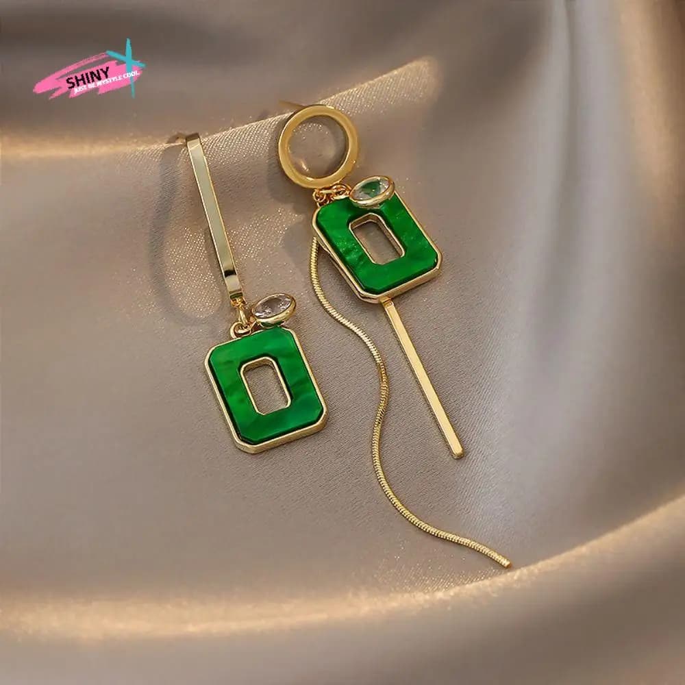 Orecchini asimmetrici quadrati geometrici Orecchini pendenti lunghi eleganti in cristallo con nappa Orecchini pendenti da donna alla moda di lusso leggero da sposa