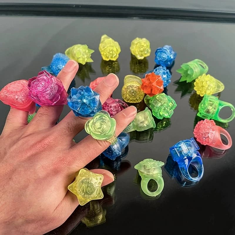10/30/50/100pcs Glowing Rings LED Light Up Luminous Rings Party Favor Toys Flash Led Lights Glow In The Dark Party Supplies