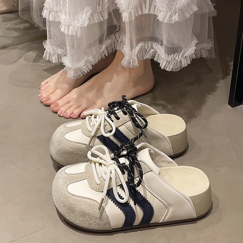 Sandali Slip-On da Donna con Fondo Spesso, Cinturino Incrociato e Fibbia, Stile Rialzato, per Interni ed Esterni, Primavera 2026