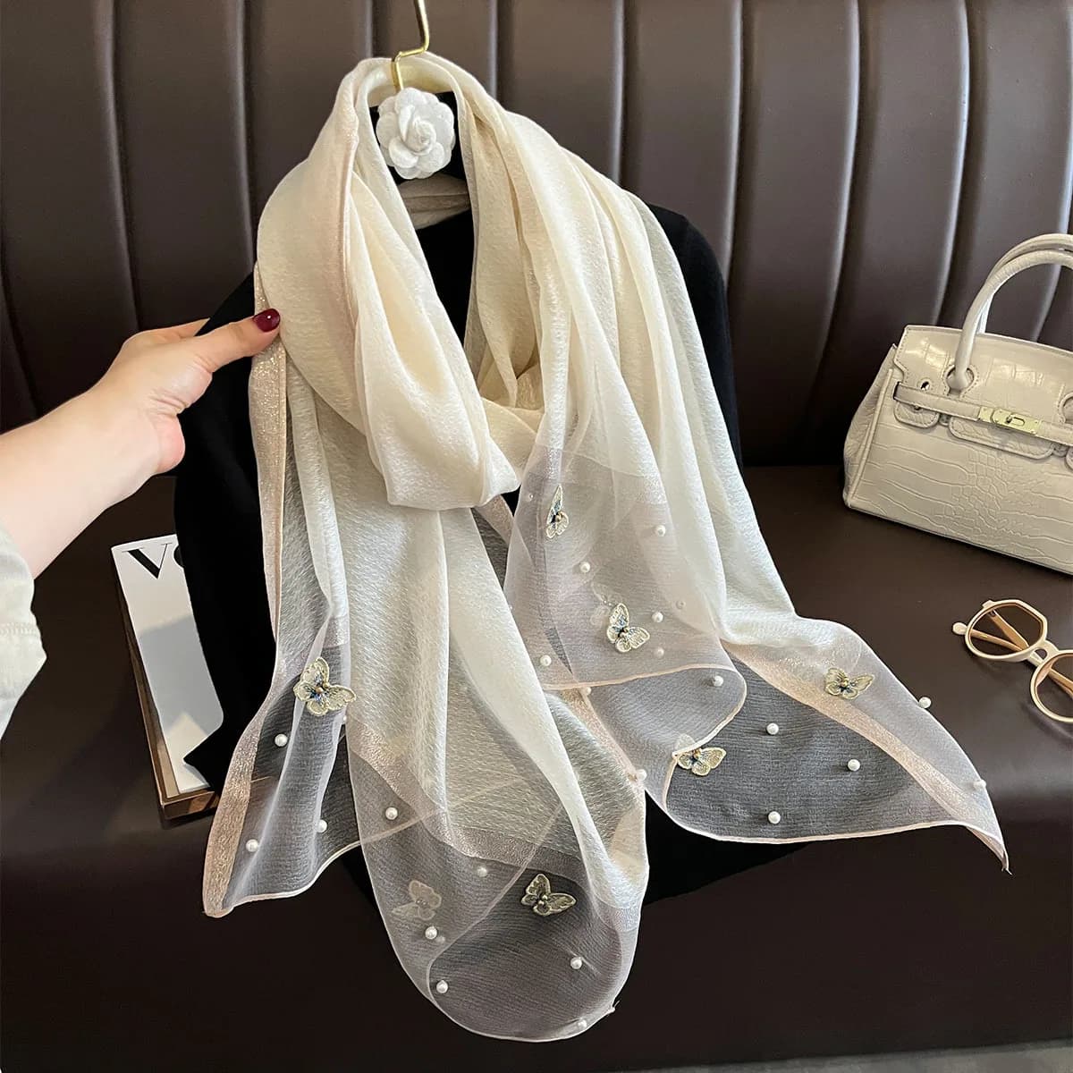 Sciarpa ricamata a farfalla moda donna Sciarpe scialli in lino di seta tinta unita Sciarpe estive Lady Bandane Foulard Hijab