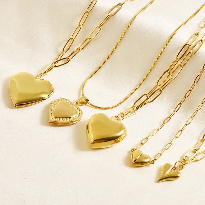 Collana Magnetica in Acciaio Inox a Forma di Cuore, Cornice Portafoto Apribile, Accessorio Chic
