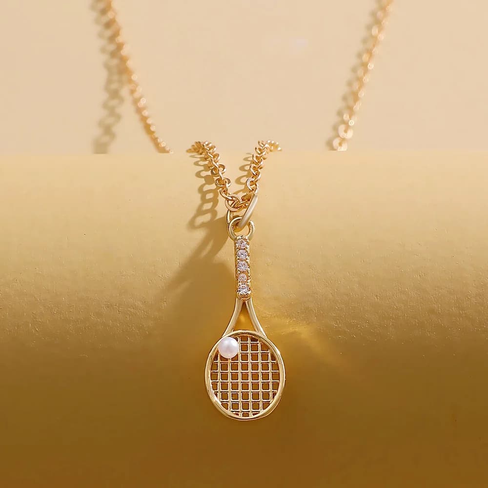 Collana con ciondolo racchetta da tennis con perle per donna Accessori di gioielli con girocollo di amicizia con catena di clavicola con strass di lusso