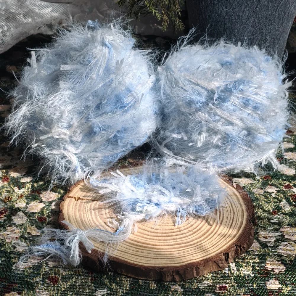 Filato fantasia 100g in velluto di martora imitazione, colore blu latte sale marino, soffice e a pelo lungo, miscelato a mano, per maglioni e sciarpe all'uncinetto
