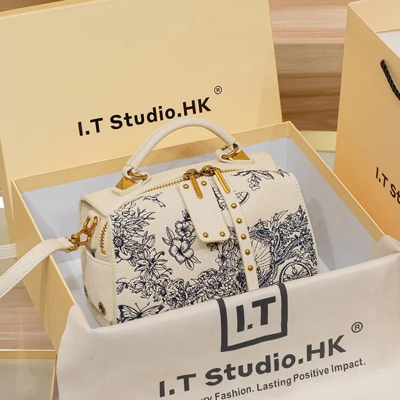 Women's Bag, Pillow Bag, New Single Shoulder Shoulder Bag 2024 Women's, Designer's High Level Sense