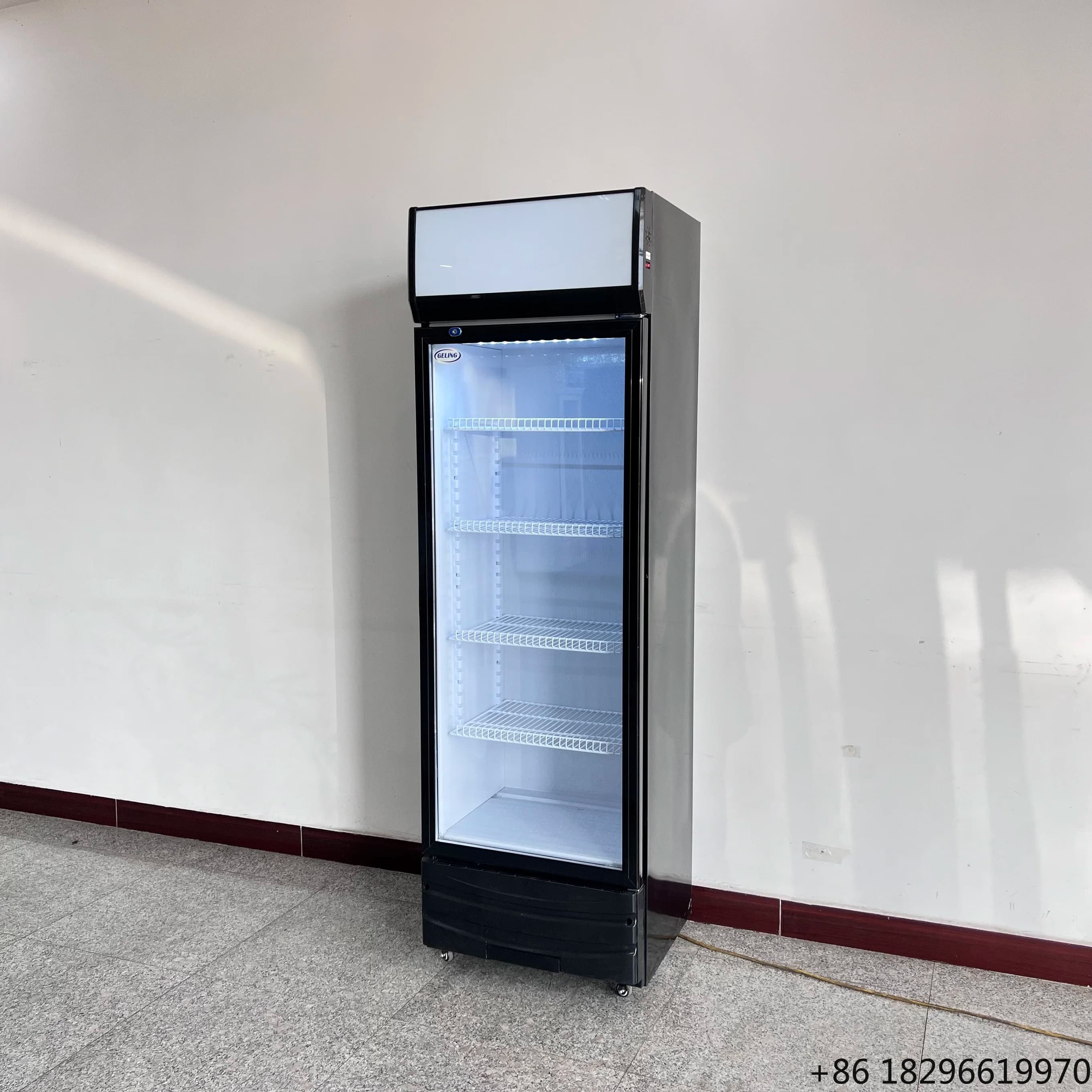 Nuovo ed Elegante Frigorifero Espositore Refrigerato per Bevande, Vetrina Congelatore in Vetro, Attrezzatura Refrigerante