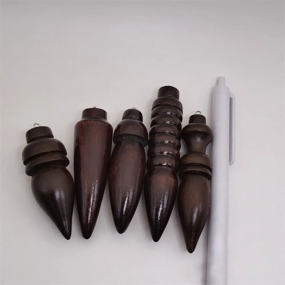 Pendolo in legno naturale portatile in legno Guarigione Dowsing Amuleto con motivo a cono rotondo con catena Pendulo spirituale Reiki