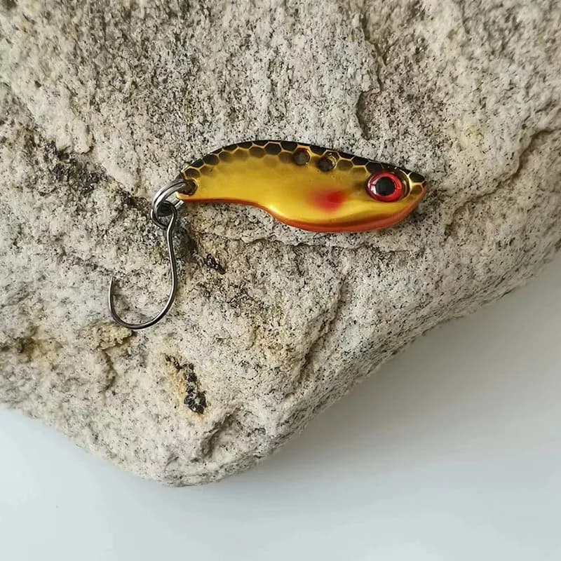 5 Pz Spoonbait 2.5g 3.5g 5g Affondamento VIB Richiamo di Pesca Micro Vibratore Maschera di Metallo Rivestimento UV Artificiale Esca Dura Stream Trota Spigola