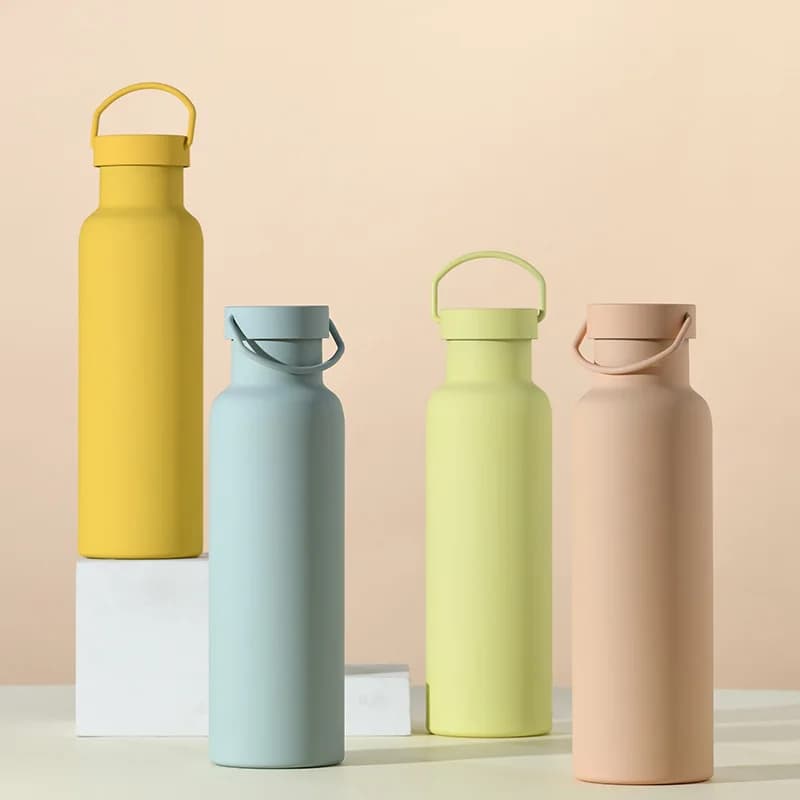 Boccette per vuoto sportive in acciaio inossidabile a doppio strato da 600 ml con manico per campeggio in auto, bottiglia d'acqua portatile, tazza thermos aziendale