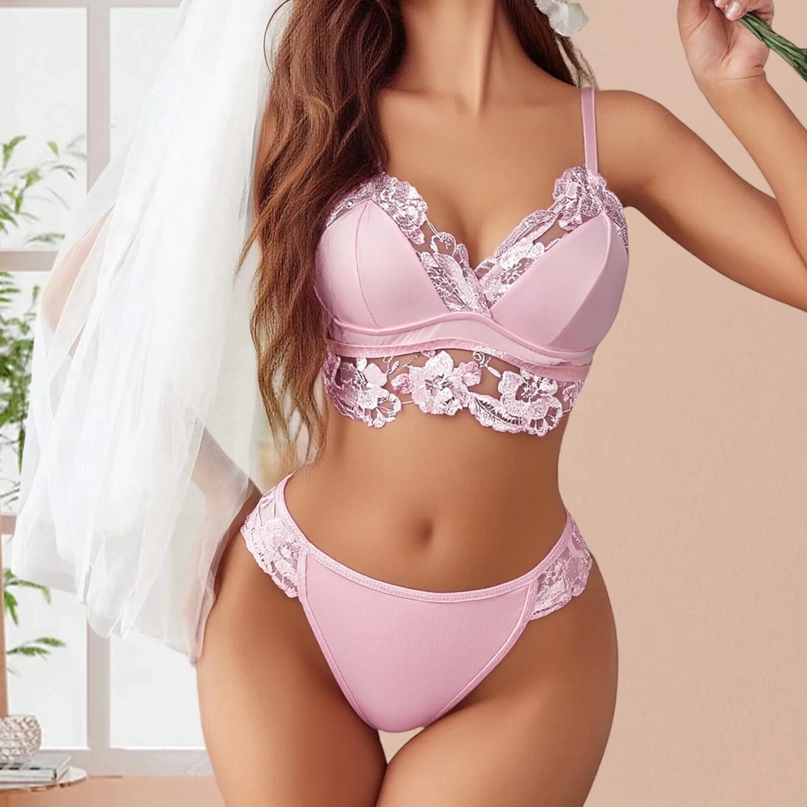 Nuovo set di lingerie da donna con finiture in pizzo, reggiseno senza maniche con scollo a V alla moda e perizoma, 2 pezzi, indumenti da notte, vendita calda S-XL