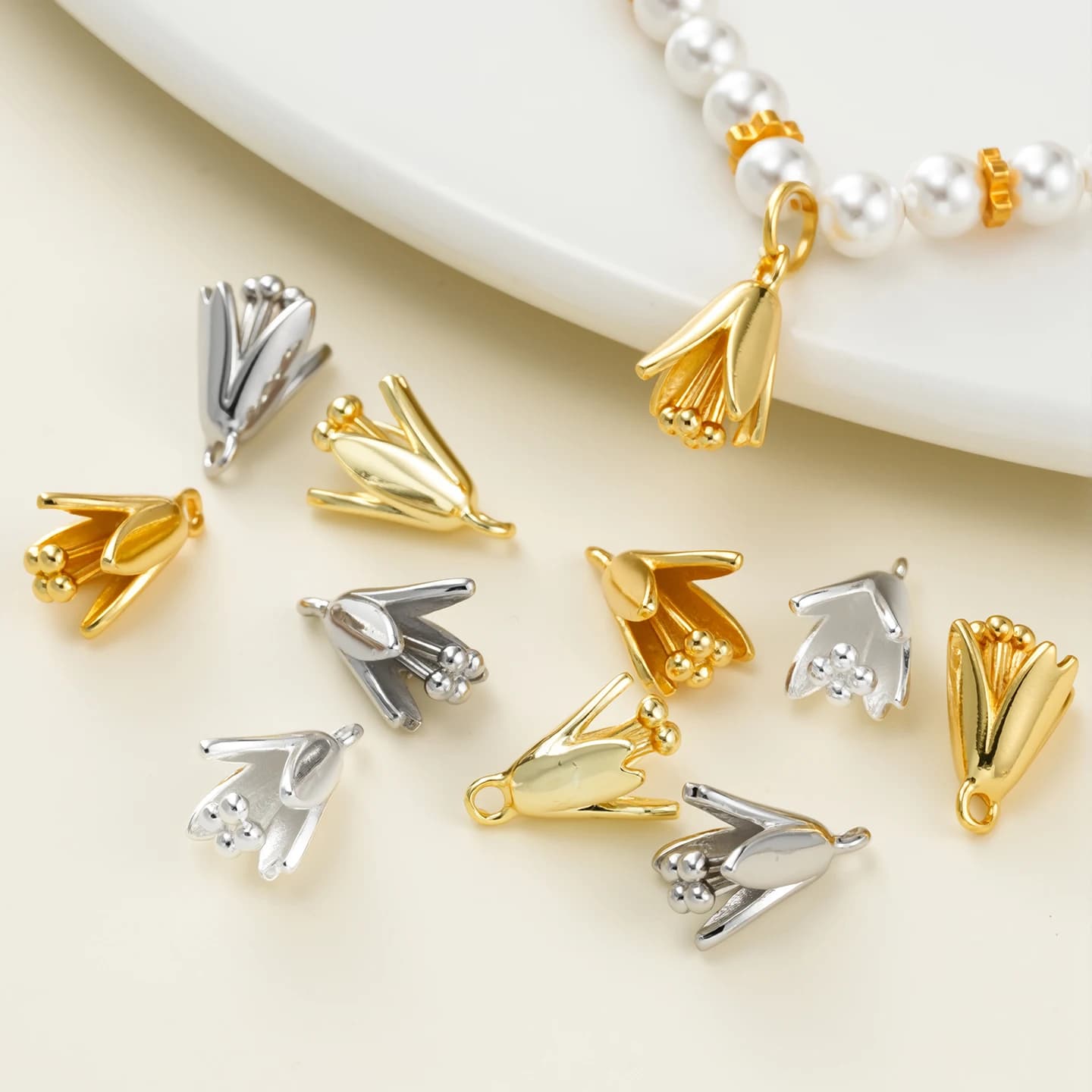 2 pezzi/pacco 14/18K color oro placcato fiore di rame pendenti con ciondoli per braccialetto fai da te collana creazione di gioielli accessori