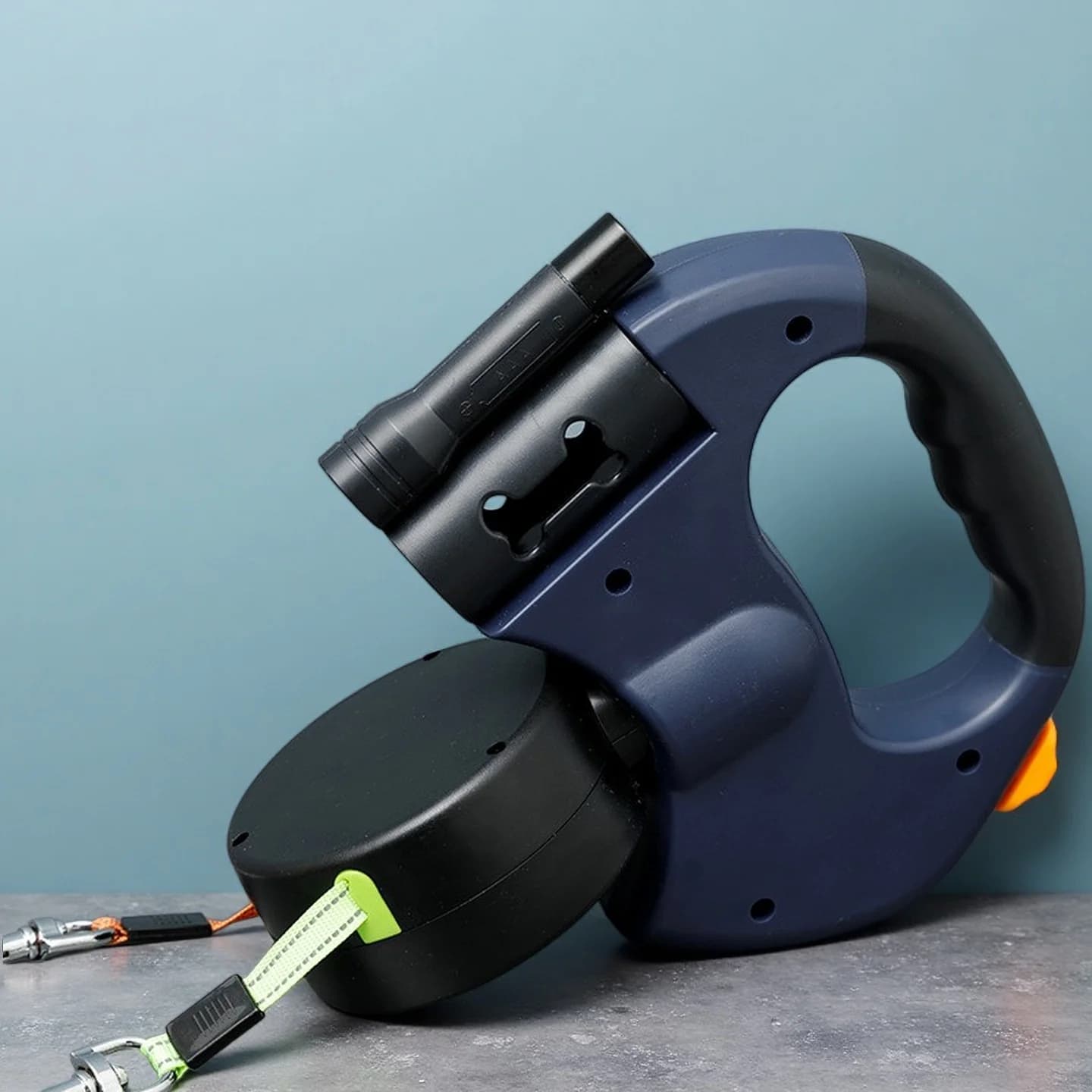 Guinzaglio Doppio Retrattile per Cani con Luce LED, Girevole a 360°, Anti-Groviglio, Freno Indipendente, Riflettente 3M