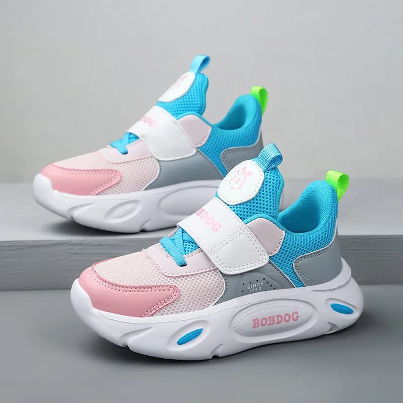 Scarpe sportive per bambini 2025 Nuove scarpe da ginnastica bianche traspiranti per studenti che corrono scarpe sportive da tennis per ragazzi e ragazze con suola morbida per bambini