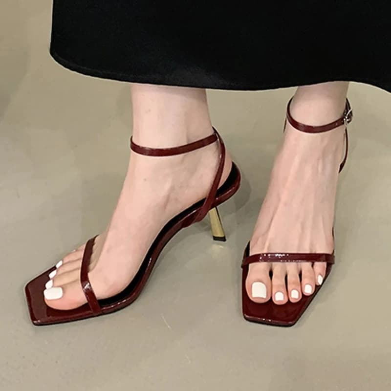 Sandali da Donna di Lusso con Tacco Alto Sottile in Metallo, Scarpe Eleganti da Festa e Cerimonia, Stile Street Sexy con Cinturino alla Caviglia e Fascia Stretta