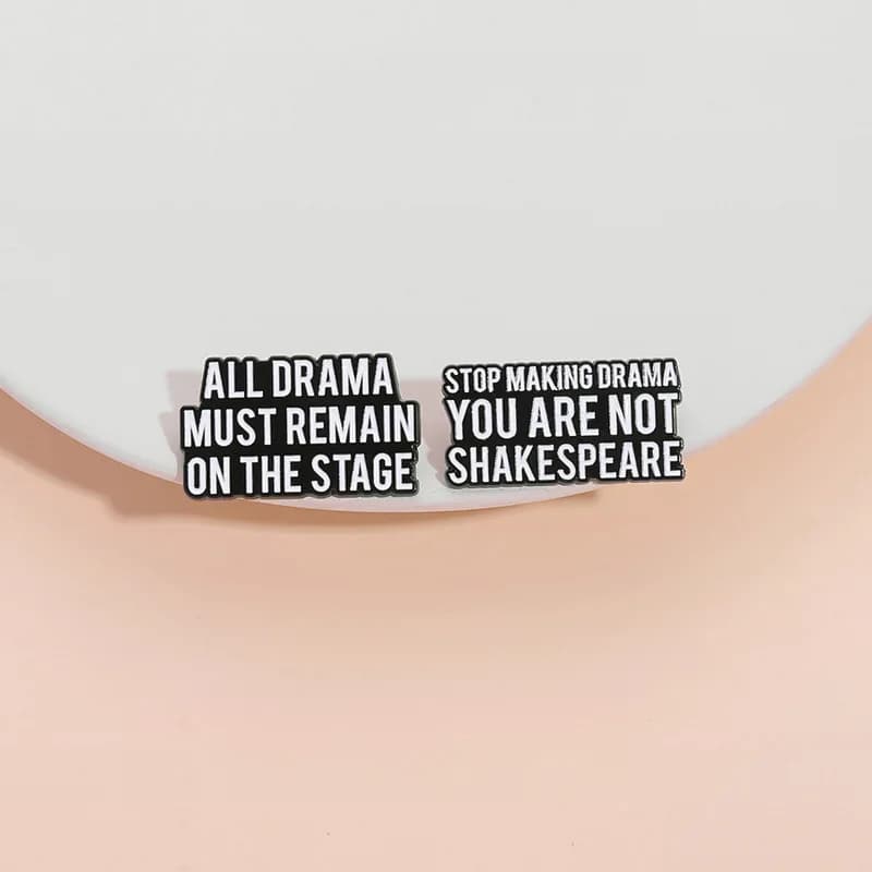 slogan sul sogno Spilla smaltata Spilla Cartoni animati Distintivo per custodia Borse Jeans Felpe con cappuccio Spilla in denim Gioielli Regalo unisex