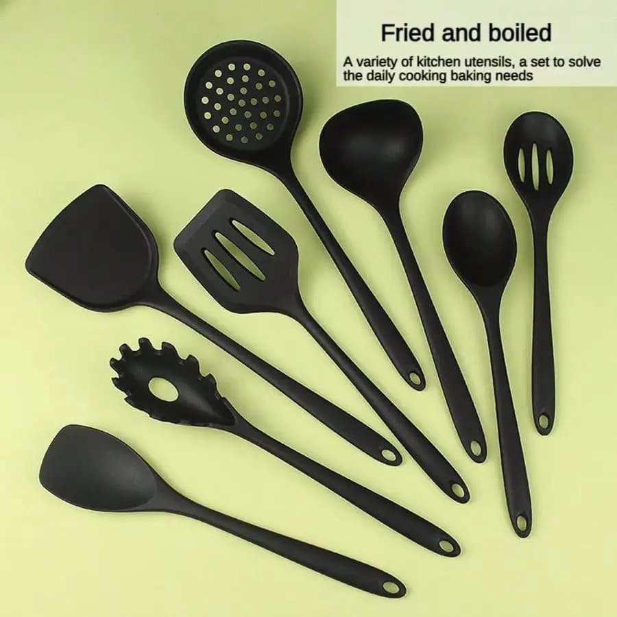 Set da cucina in silicone da 8 pezzi, composto da spatola cinese, mestolo, colino, padella, cucchiaio da zuppa, pinza per pasta, pinze per insalata, mestolo per miele, disponibile nei colori rosso e nero
