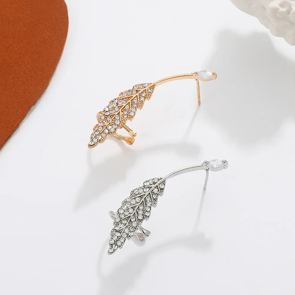 Orecchini semplici creativi con clip per osso dell'orecchio con foglie micro-intarsiate color argento per regali di compleanno di gioielli per feste da donna