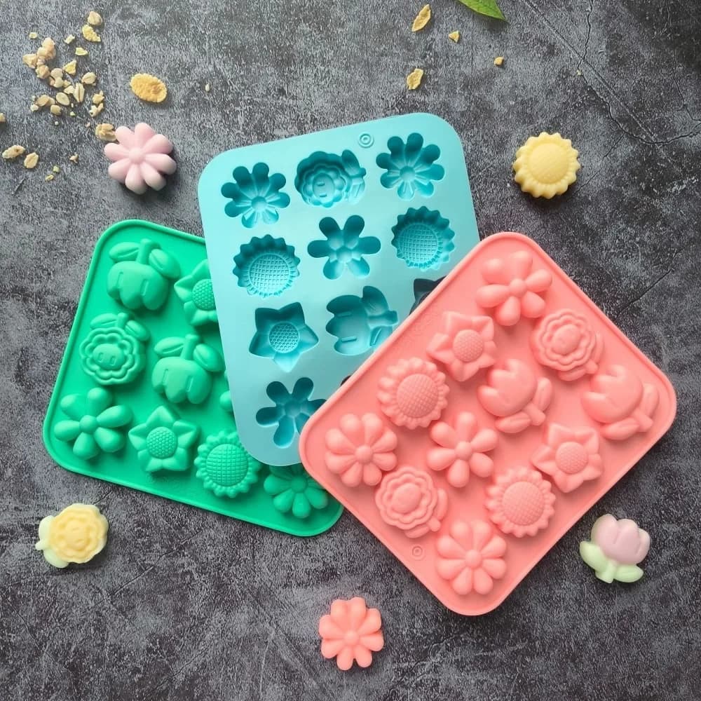 12 fori Sun Flower Stampi in silicone per biscotti al cioccolato Tulipano Stampi per torta mousse pasquale Margherita Resina colorata Regali di San Valentino