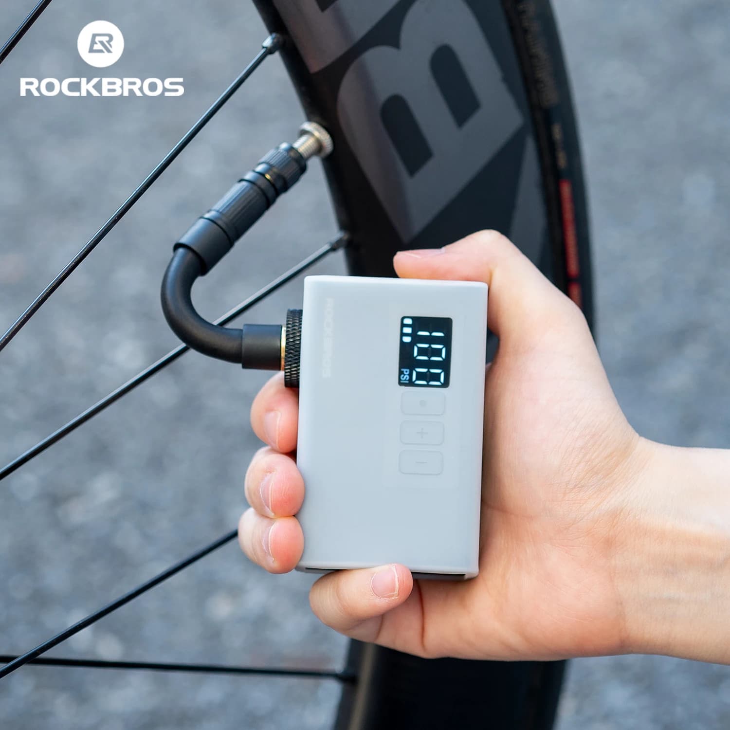 ROCKBROS Pompa elettrica da 120 PSI Pompa di gonfiaggio per pneumatici ricaricabile per bici portatile 420mAh Lega di alluminio con pompa con display digitale