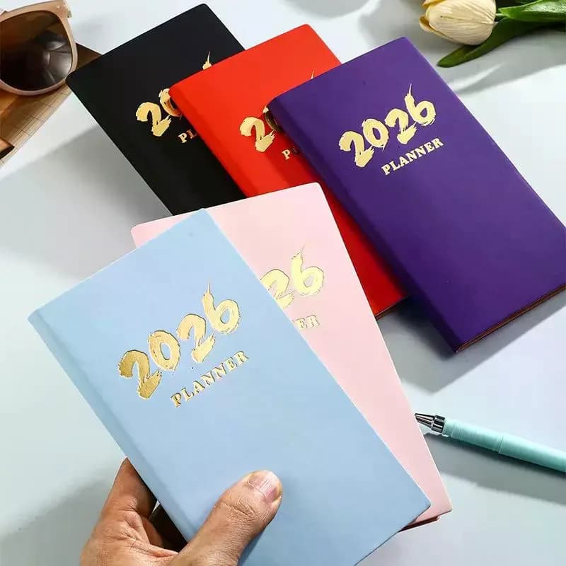 Formato A6 2026 Calendario inglese Libro 64 fogli 128 pagine Copertina in pelle Piano giornaliero Notebook Pianificatore di 365 giorni
