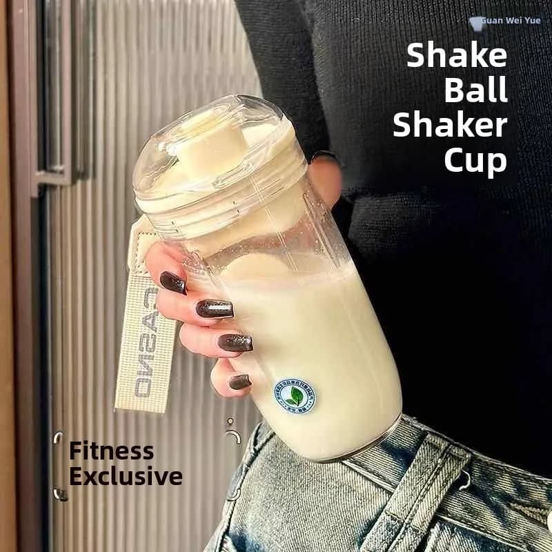 Shaker Portatile in Plastica dal Design Elegante per Proteine in Polvere, Borraccia Termoresistente per Fitness Femminile