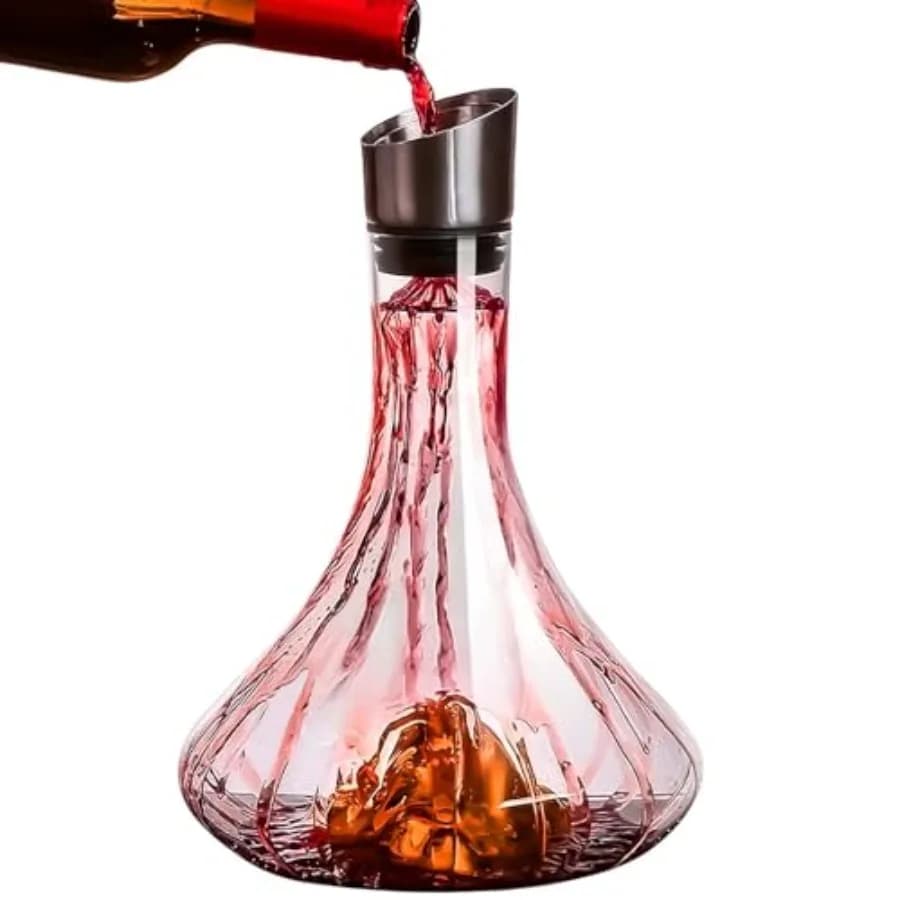 Decanter per Vino in Cristallo Soffiato a Mano con Aeratore Integrato e Base Dorata, Caraffa da 750 ml per Vino Rosso, Ideale per Cene e Feste