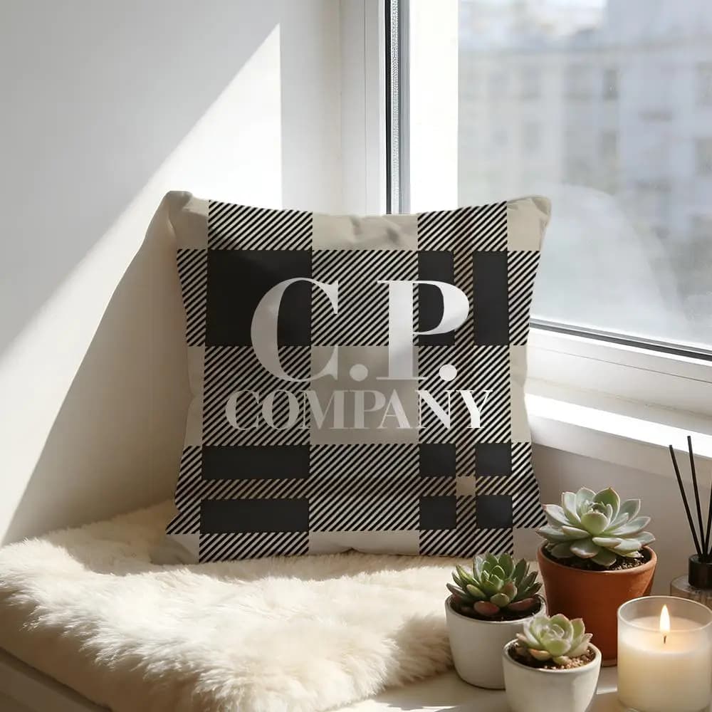 C.P. Fodera per cuscino Company CP Company, morbida e calda, in velluto, per divano e letto