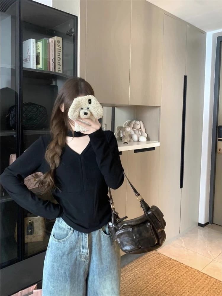 Maglietta Nera a Maniche Lunghe con Scollo a V da Donna, Top Sottile Stile Coreano per Inizio Primavera
