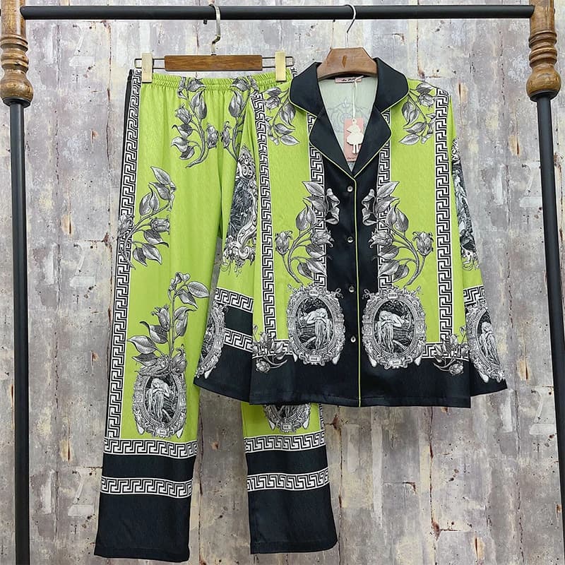 Vintage 2024 Spring Silk Satin Printed Pajamas Set Sleepwear for Women 2 Pieces Long Sleeve Loose Luxury Green Nightwear