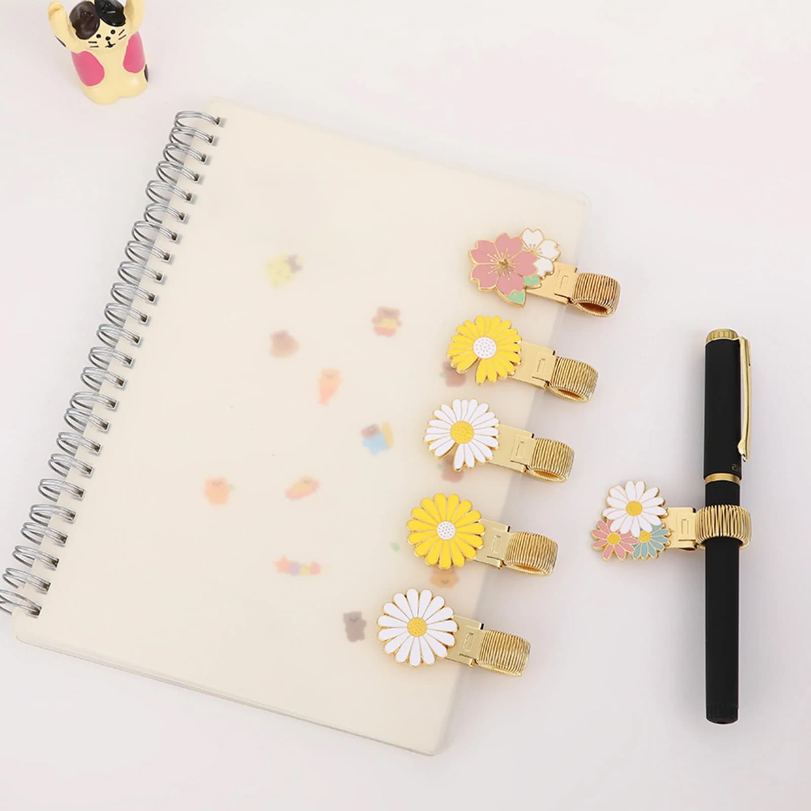 1Pc Clip portapenne in metallo con fiore margherita Clip portatili per fissare la carta Diario Notebook Immagini Pin Pocket Strumenti scolastici per studenti