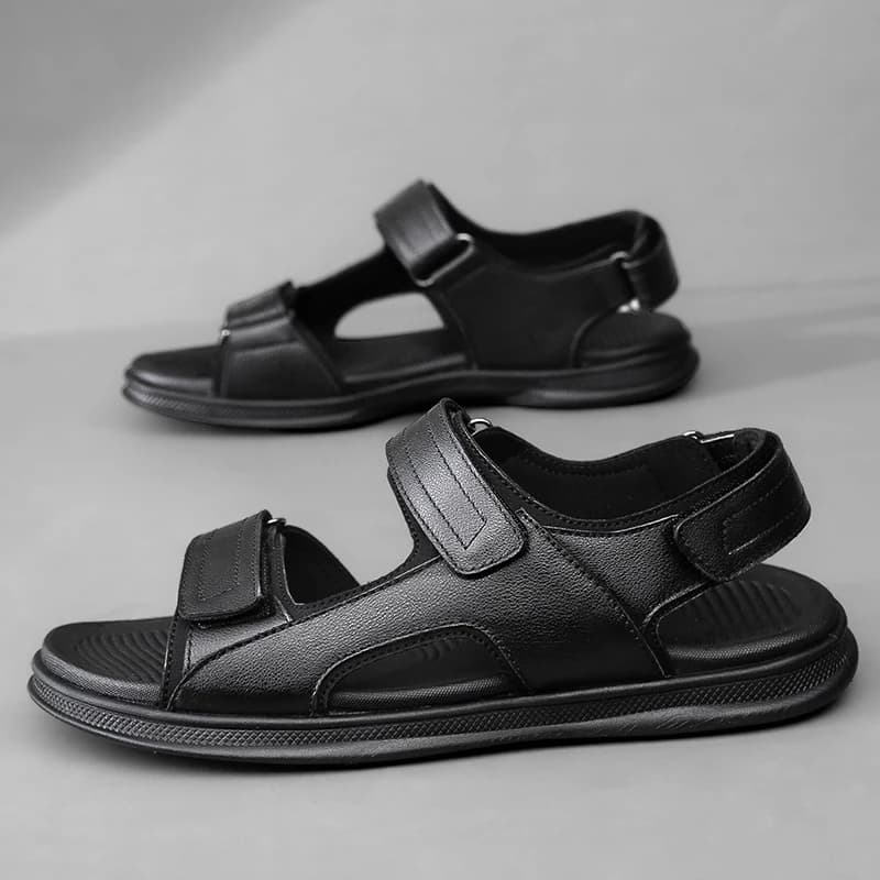 Nuovi Sandali da Uomo in Pelle Nera 2026 con Cinturino Regolabile in Velcro, Suola Spessa Antiscivolo, Comodi per l'Estate