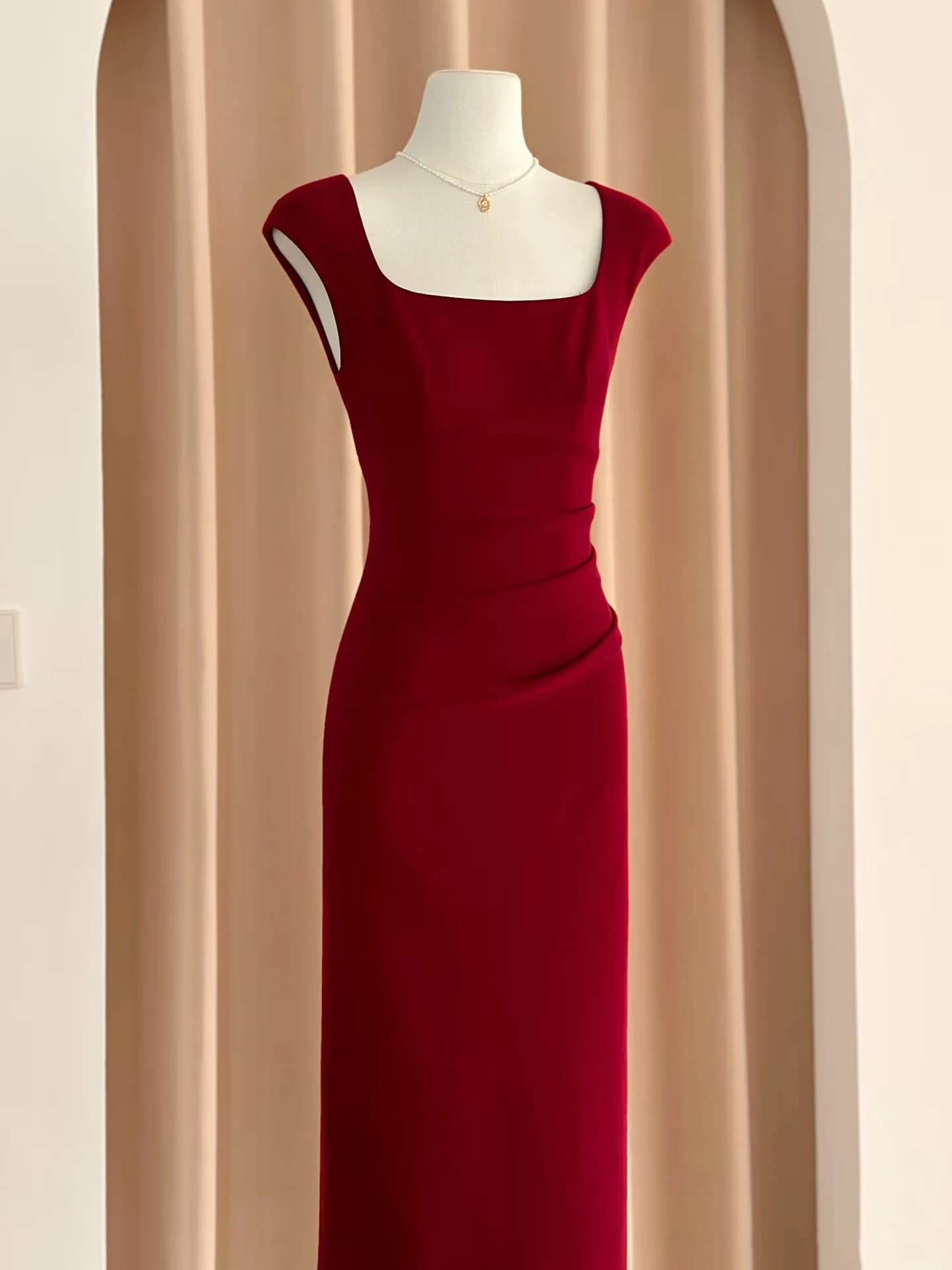 Miniature Bride Gown 2026 New Red Satin Wedding Dress Elegant Korean Style High Waist Slim Fit for Wedding Reception Party