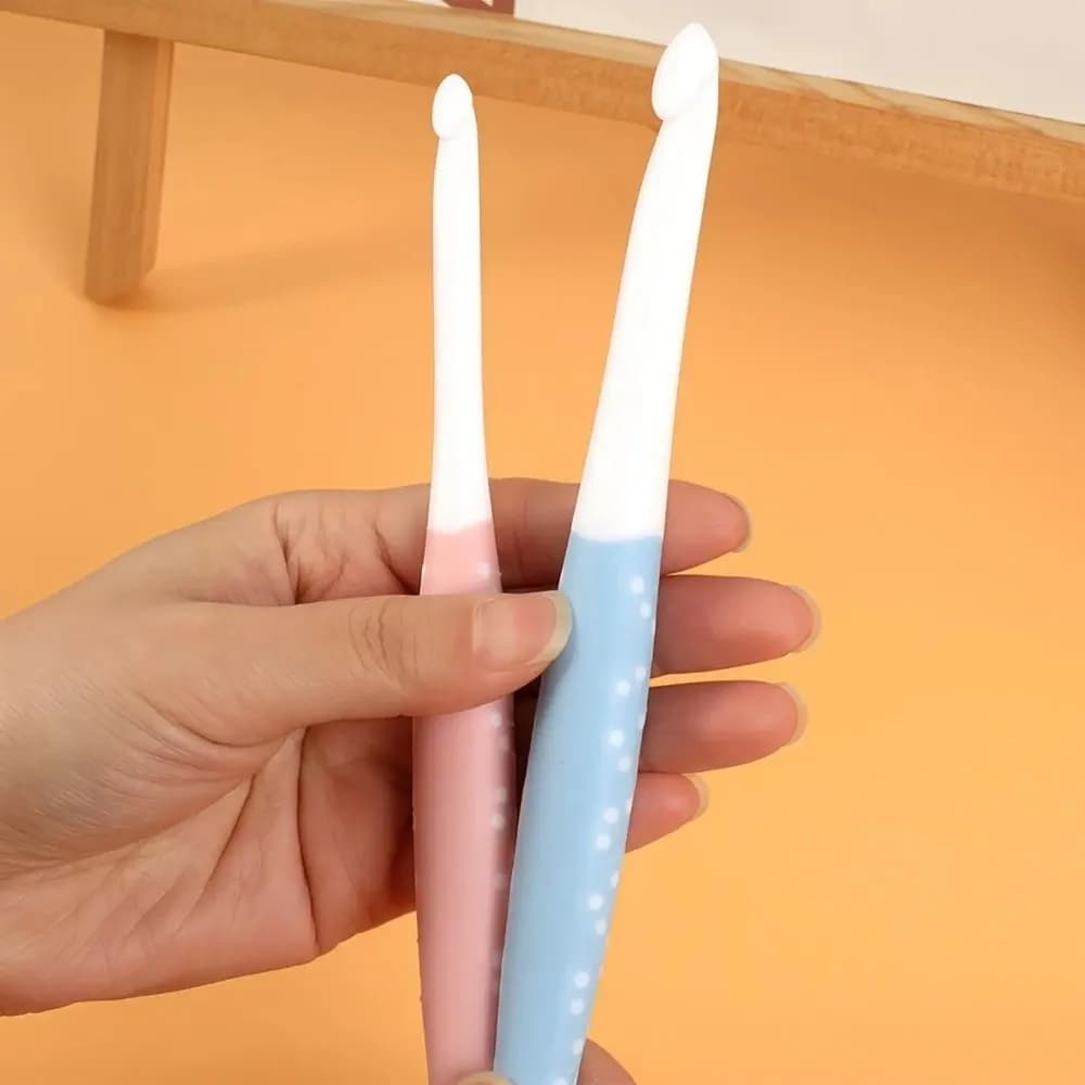 Set di 3/6 uncinetti con manico in silicone 6.0-12.0mm, aghi da maglia antiscivolo ergonomici per filato, strumenti fai da te per tessitura e artigianato