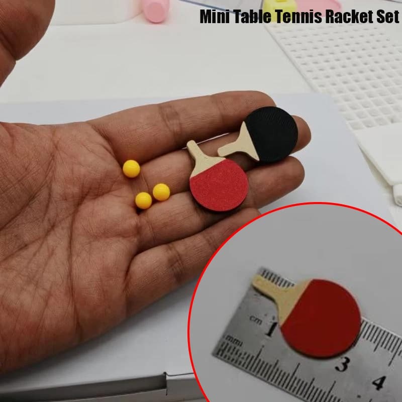 1 set di mini modello di decorazione per casa delle bambole, mini modello di set di racchette da ping pong, oggetti di scena per scene di tiro