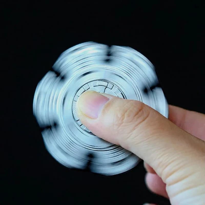 Fidget Spinner in Metallo a Forma di Armatura, Giocattolo Antistress EDC per Adulti, Antiansia