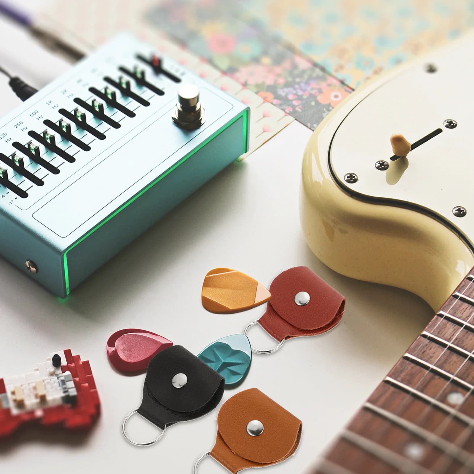 Portachiavi Custodia per 9 Plettri da Chitarra in PU, Portatile, Organizzatore per Plettri di Chitarra e Ukulele, Accessorio per Strumenti Musicali