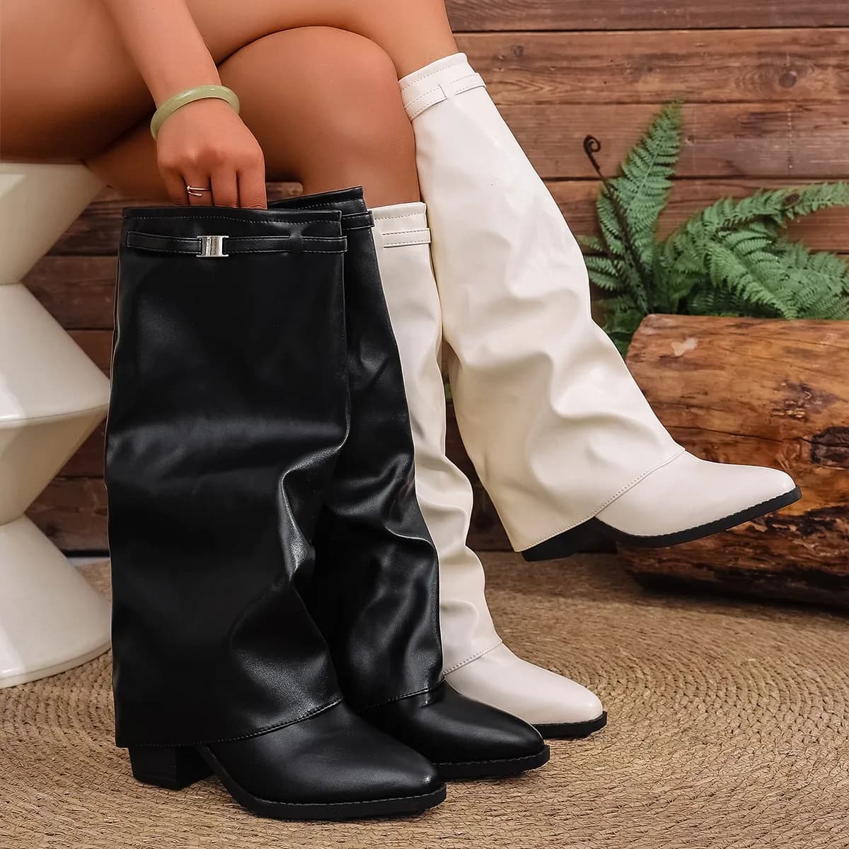 2025 Moda Tacco alto Stivali alti al ginocchio Donna Punk Punta a punta Stivali lunghi da bici Donna Autunno Inverno Pu Pelle Botas Mujer 36-43