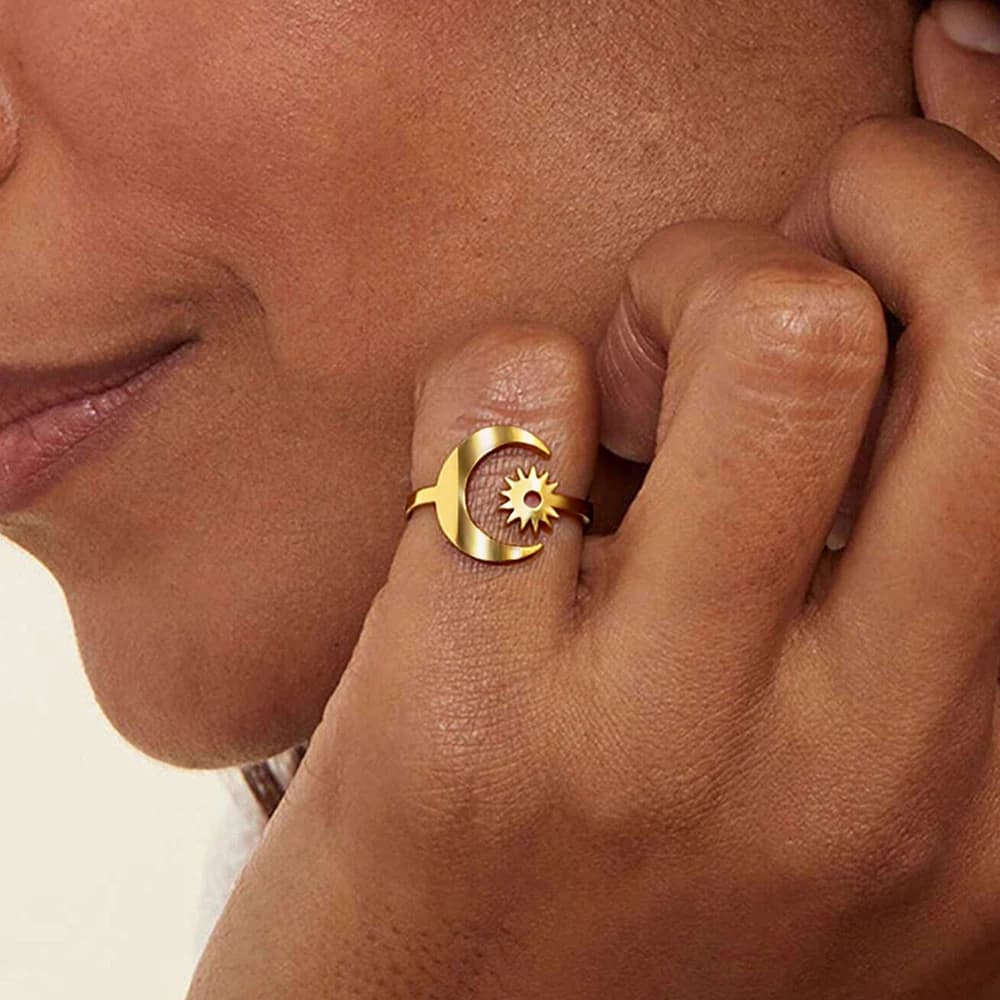 DOTIFI Anello aperto regolabile in acciaio inossidabile Sun Moon Accessorio per gioielli con anello per pendolari di lusso leggero e minimalista unisex