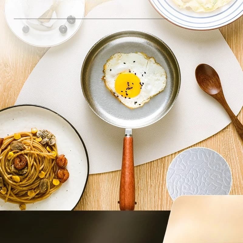 New Mini Stainless Steel Plate with Snow Motive, Fried Eggs Board, Milk Pot, Small Wok Without Coating