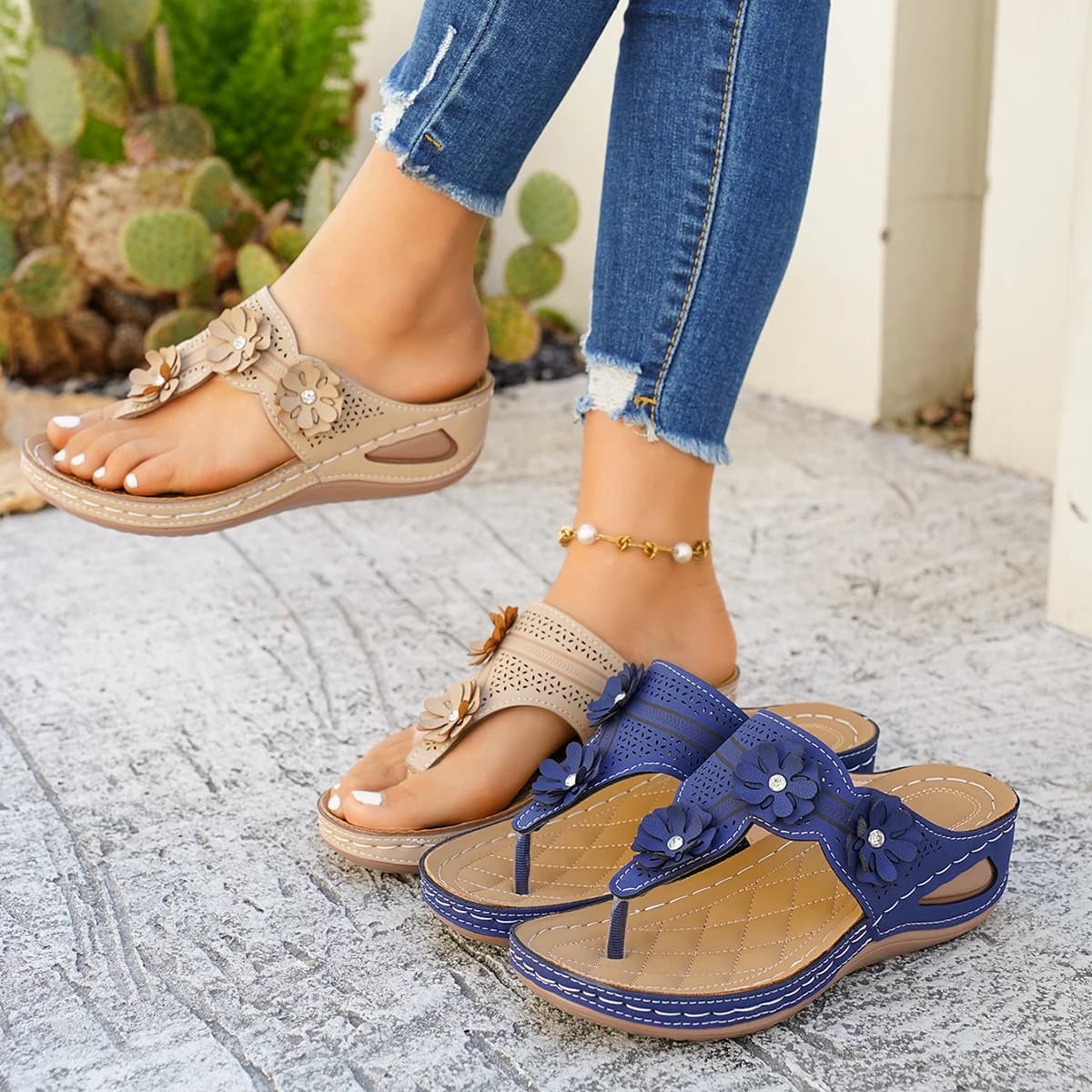 Women Slippers Summer Sandals Comfy Sliders Women Open Toe Slip on Flip Flops Wedges with Arch High Arch Shoes Thong Slippers