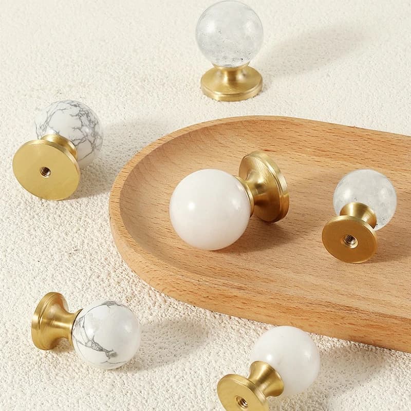 Mobili rotondi in marmo di cristallo Armadietto per vino Cassetto Scarpiera Maniglia piccola Maniglia per porta a foro singolo in ottone bianco stile nordico