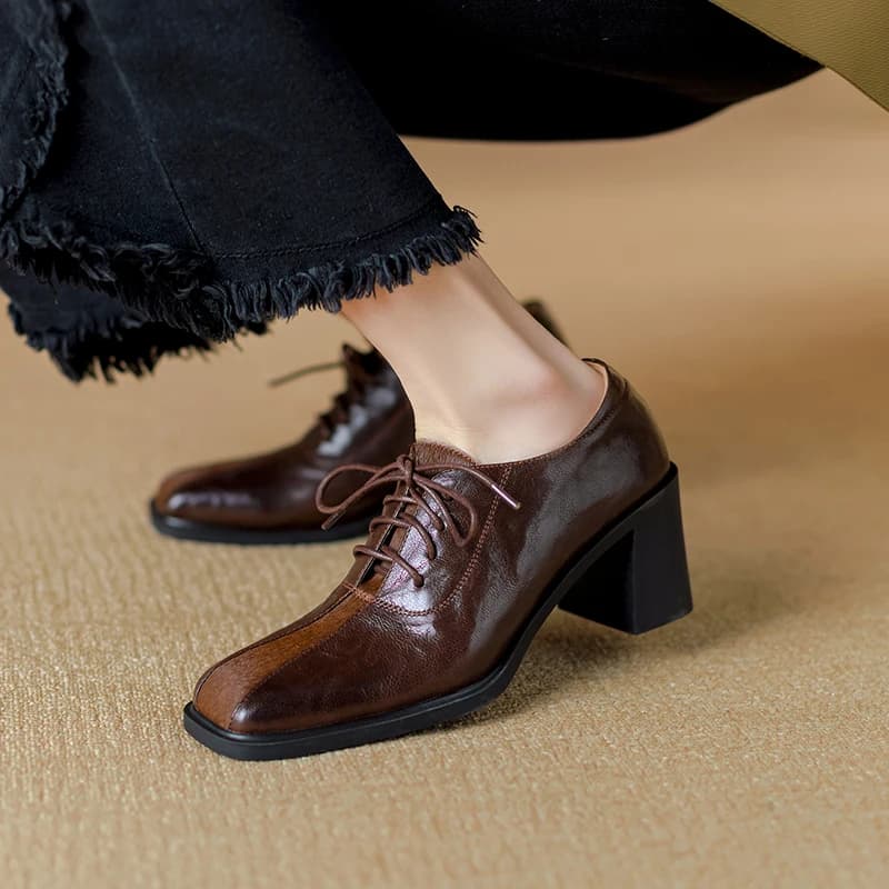 Scarpe Oxford da donna in vera pelle punta tonda nero marrone Lady Lace Up mocassini mocassini scarpe Casual per donna scarpe in pelle 2024