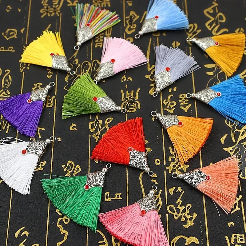 6/12Pcs Mini Craft Tassel Handmade Soft Tassel Alloy Cap Earring Tassel Pendant for Jewelry Making