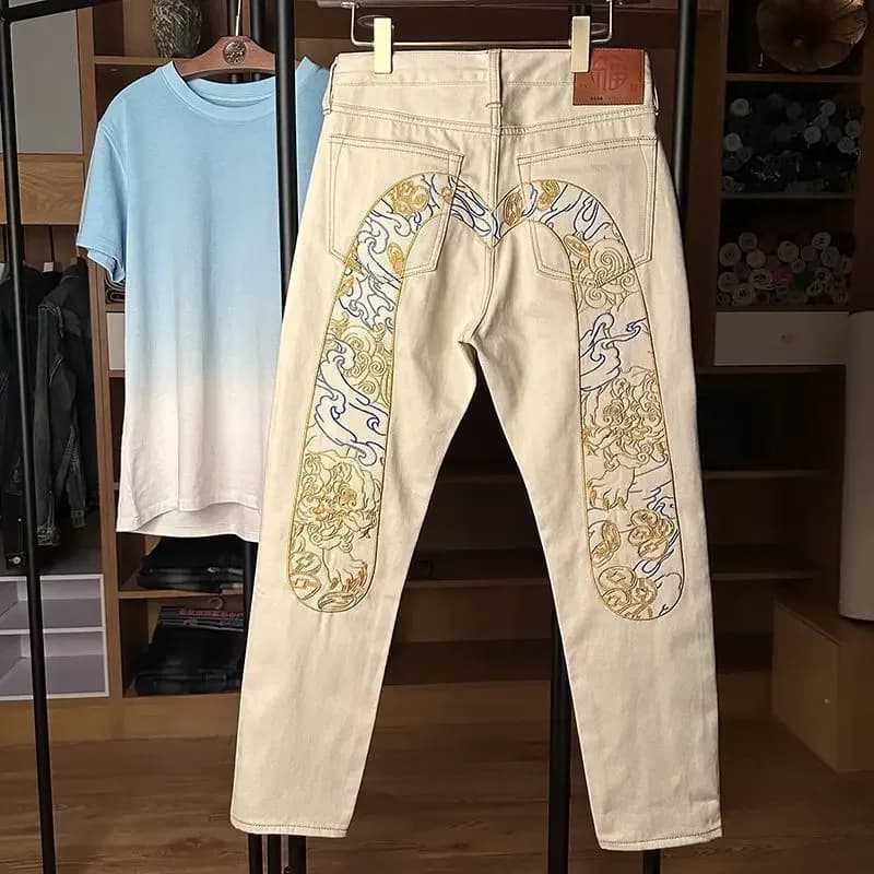 Pantaloni da cowboy maschili Pantaloni ricamati Jeans dritti beige per uomo Grafica impilata 2025 Moda Y 2k Estetica vintage Allentata Xs