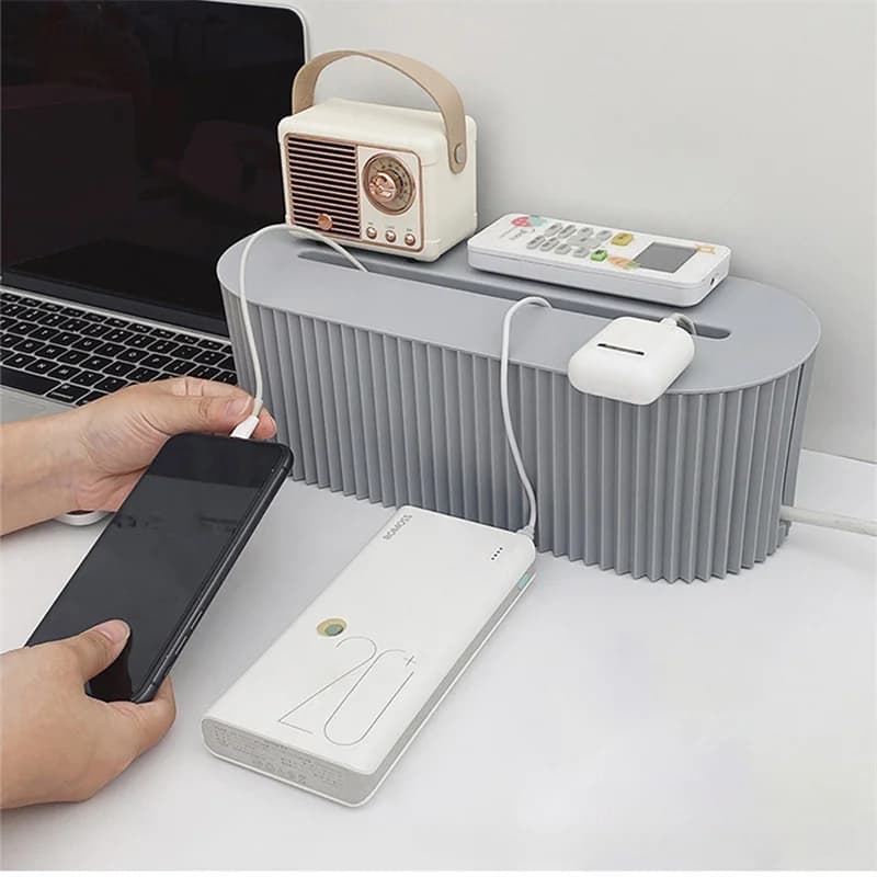 Scatola Organizzatrice per Prese Elettriche con Coperchio, Contenitore per Gestione Cavi da Scrivania, per Caricabatterie e Cavi