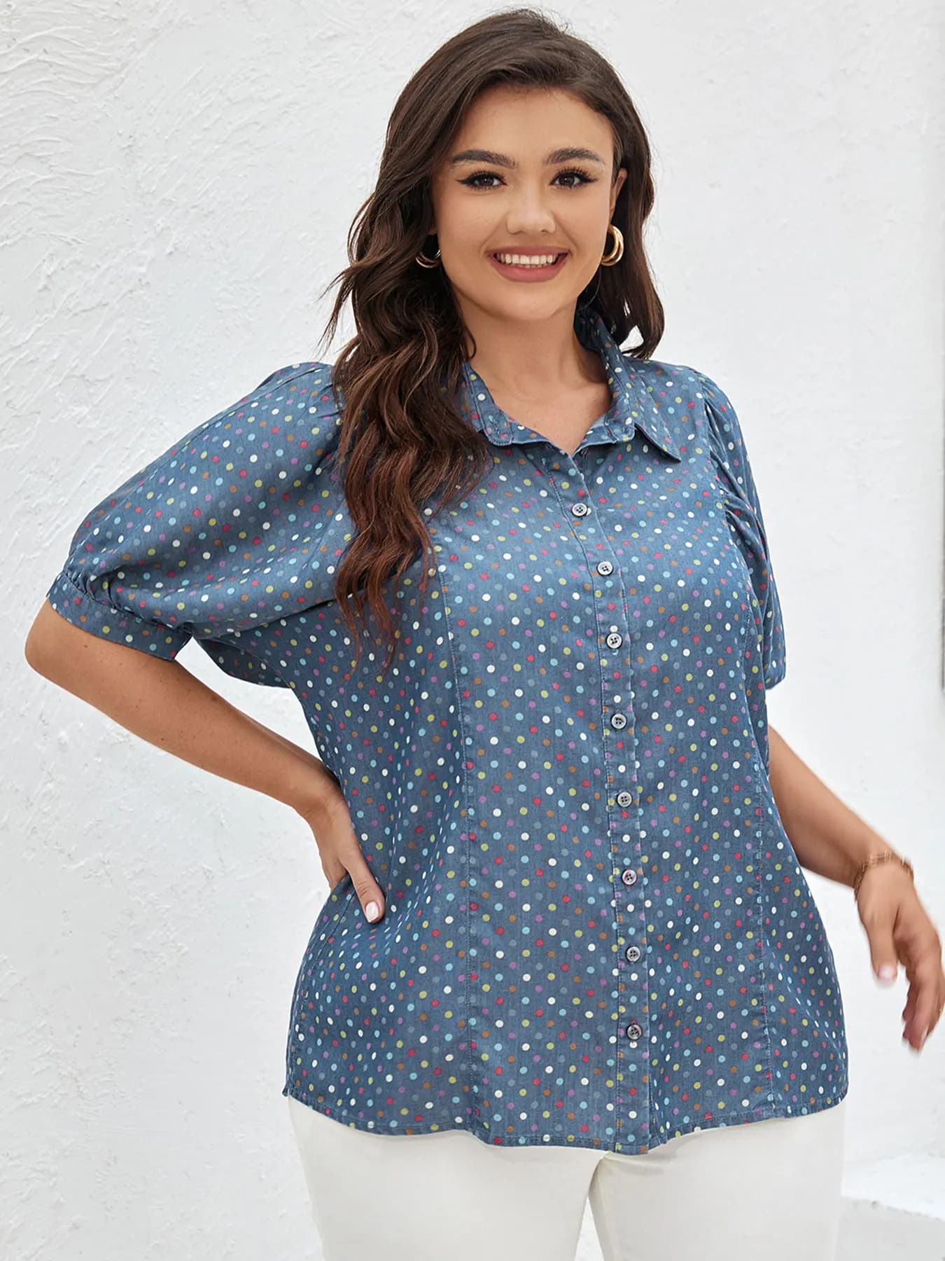 Fashionable spring and autumn women's shirt in strong size fabric