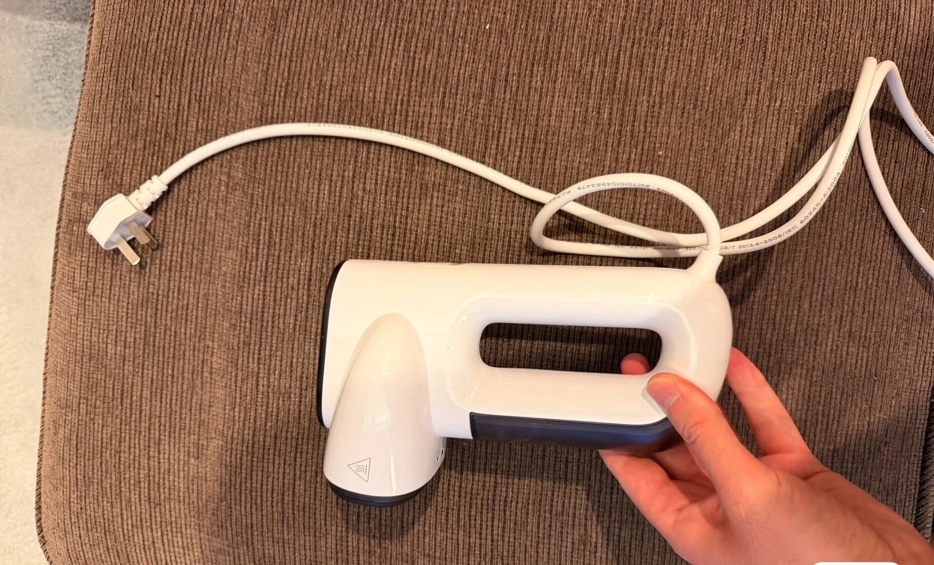 Portable Handheld Steam Garment Steamer, Suction Type Mini Clothes Iron For Home & Travel