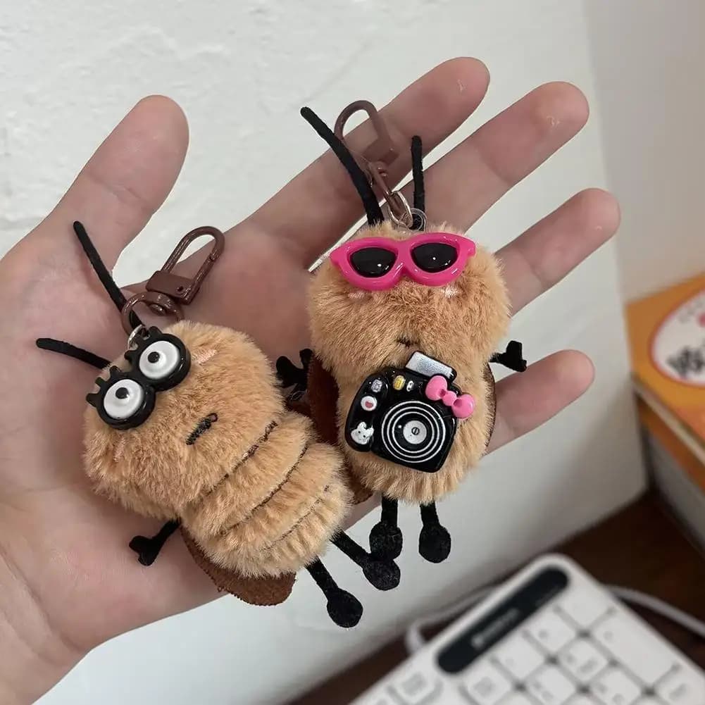 Cute Cockroach Plush Keychain Stuffed Animal Pendant Key Chain Stuffed Doll For Students Keyrings Car Home Key Holder Backpack