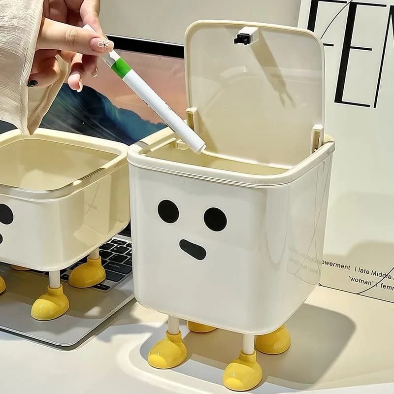Cute Push-On Mini Trash Can with Brush, Compact Desktop Trash Can, Storage and Cleaning Function 2 in 1