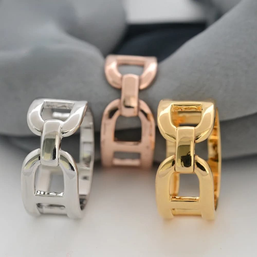 Anello con fibbia per sciarpa di seta semplice in metallo accessori pratici bottone per sciarpa con decorazione con fibbia a scialle in stile moderno